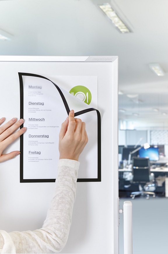 Magnetic pocket for document