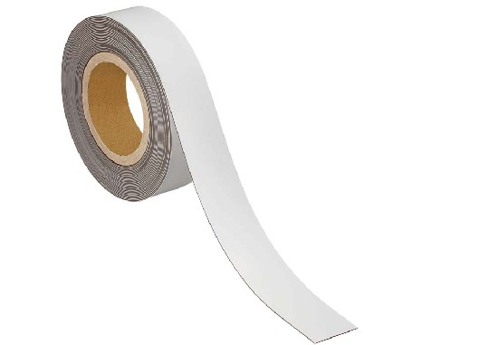 Magnetic labelling tape