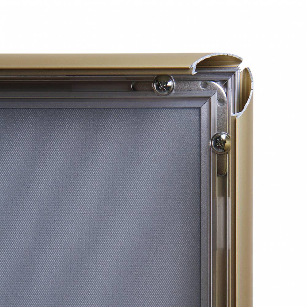 Snap frame with sharp corners