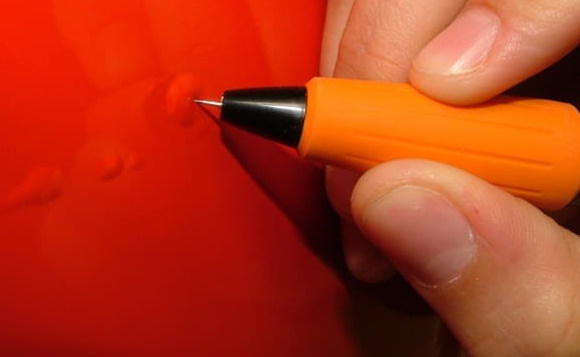 YelloPen - piercing tool for bubbles