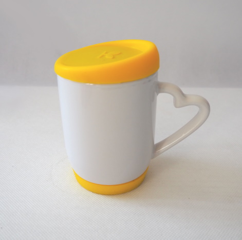 Sublimation mug with heart shape handle - a colorful silicone lid and stand
