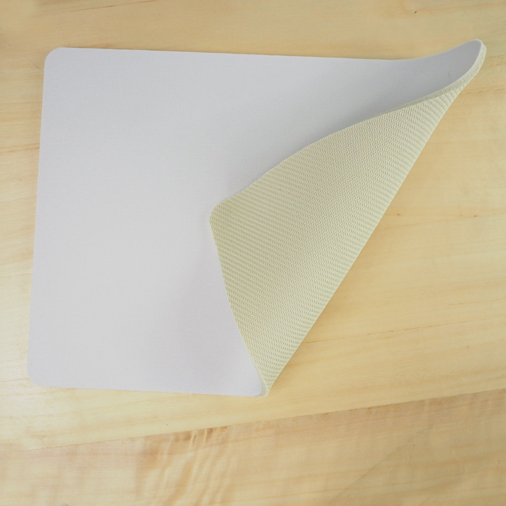 Mouse pad with light rubber for sublimation