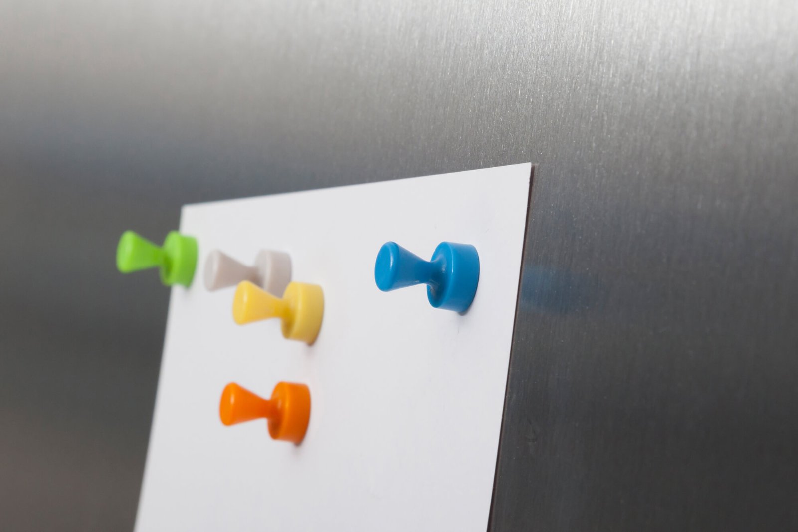 Magnetic pins