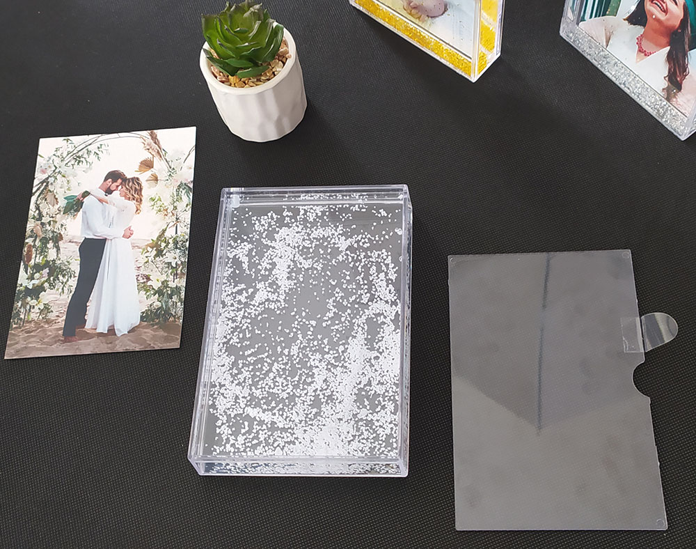 Liquid photo frame - silver snowflakes