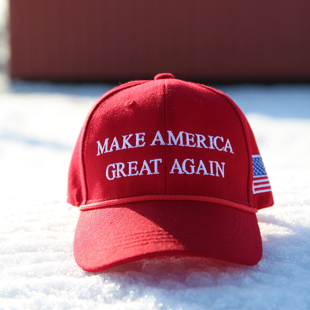 Peaked cap 6-panels with metal clip