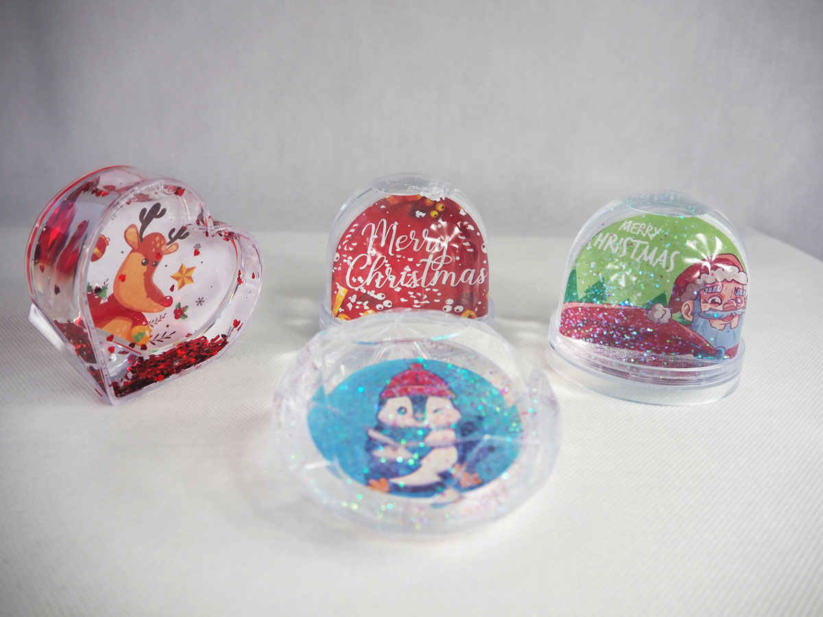 Photoglobe - heart flakes with stand