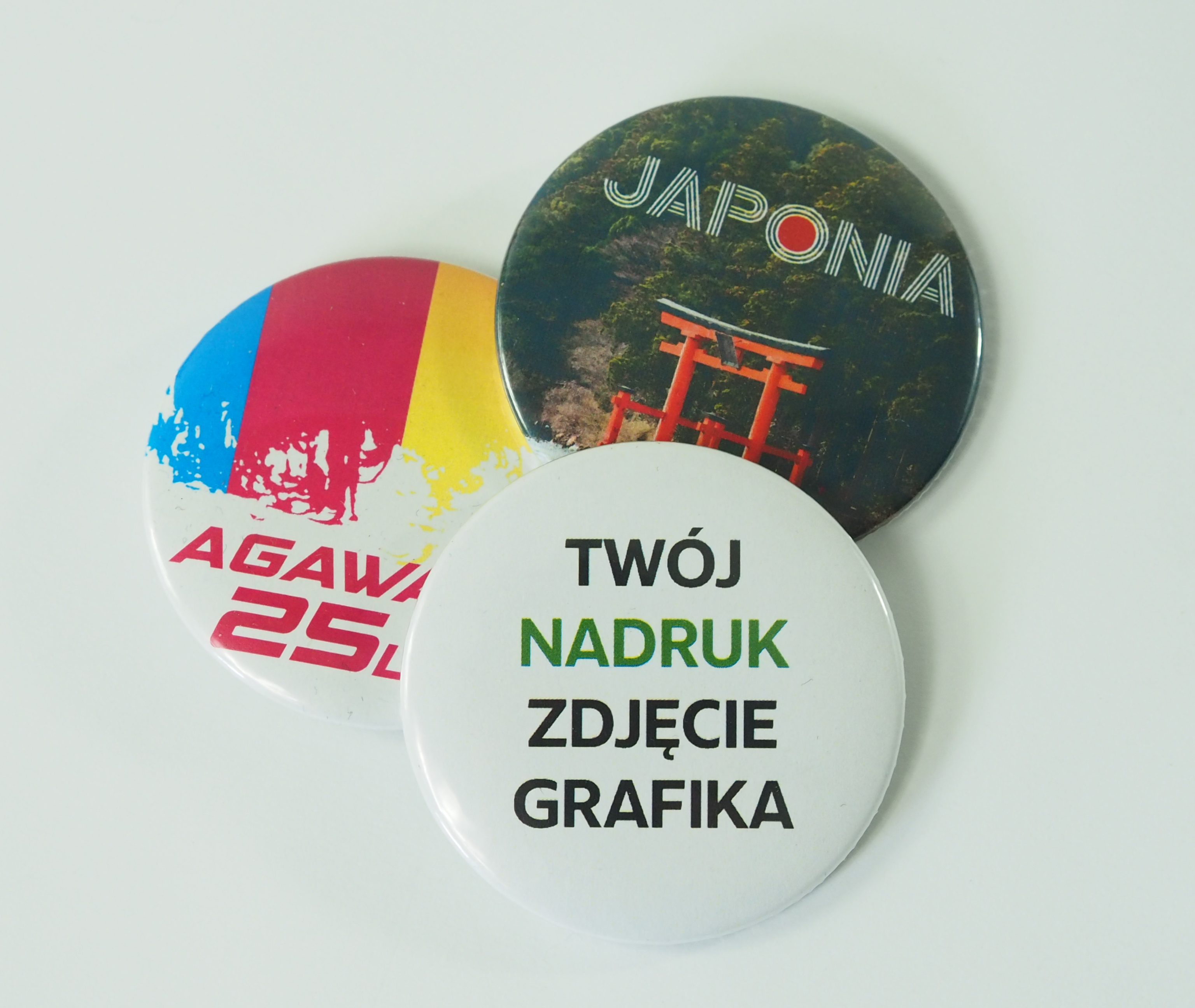 Elements for making pin badges with a magnetic opener